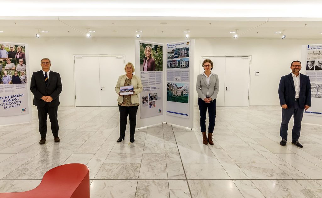 von l. nach r. Uwe Marz, Prof Dr. Ulrike Liedtke, Kristin Borchers, Christian Pannwitz